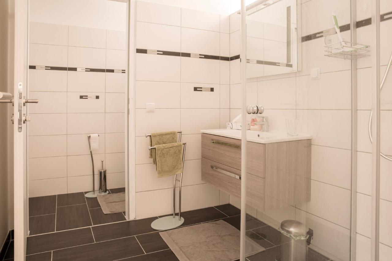 Ferienwohnung Am Weingut Eisenbock Strass  Buitenkant foto